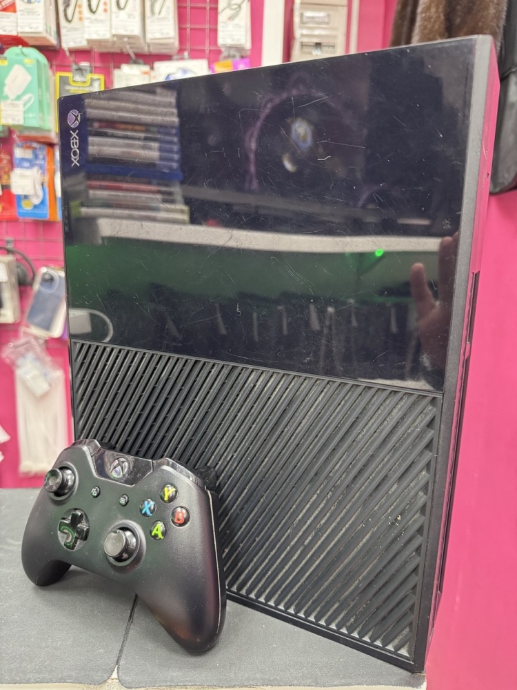 Игровая приставка XBOX ONE