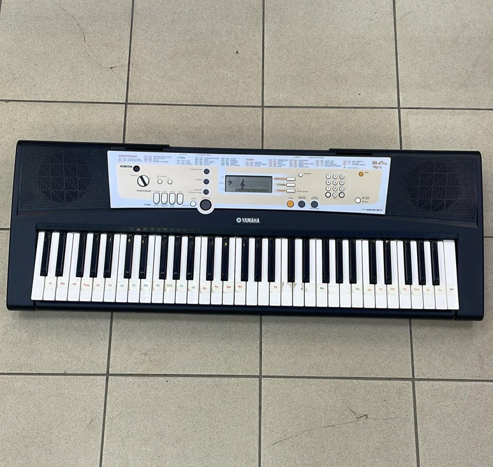 Синтезатор Yamaha  psr-r200