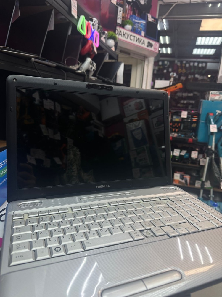 Ноутбук Toshiba I3 330\4ram\ssd120