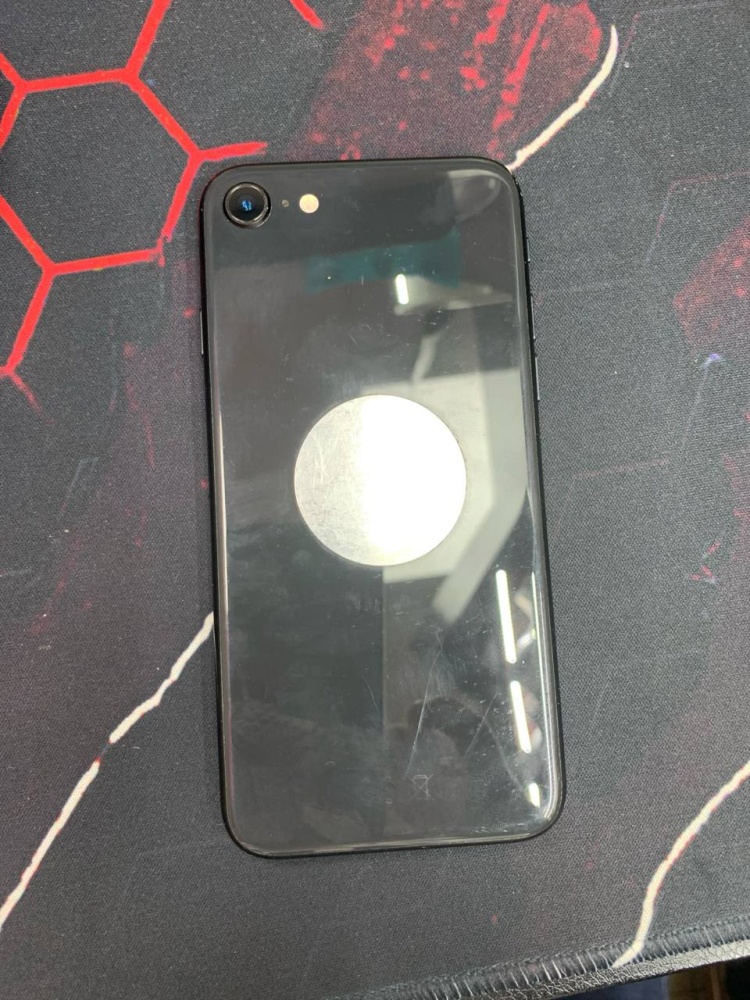 Смартфон iPhone SE  64