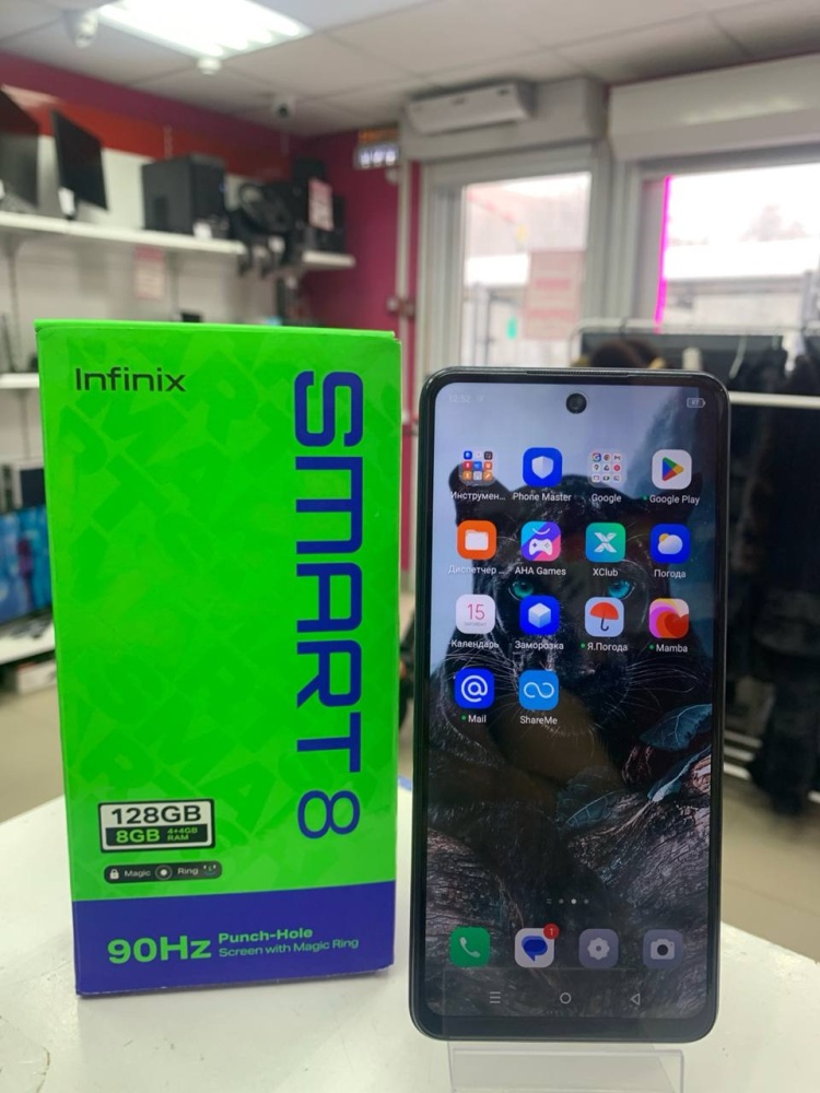 Мобильный телефон Infinix Smart 8 4/128