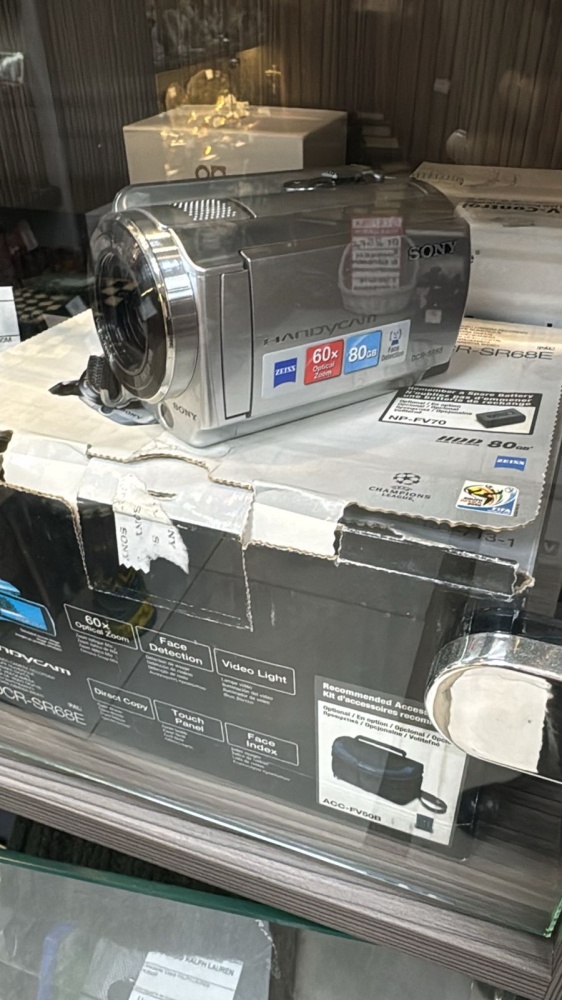 Видеокамера Sony DCR-SR68E