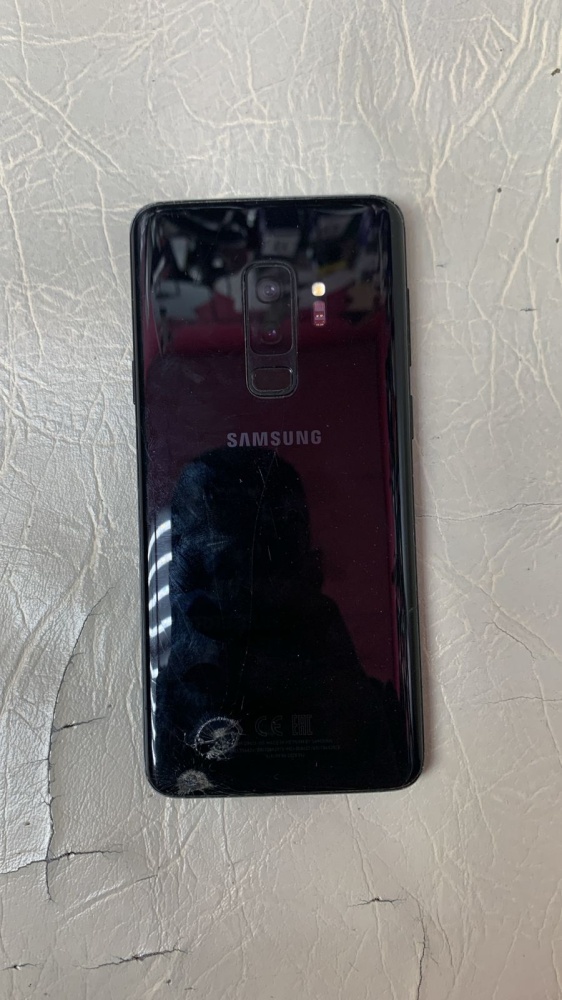 Смартфон Samsung S9+