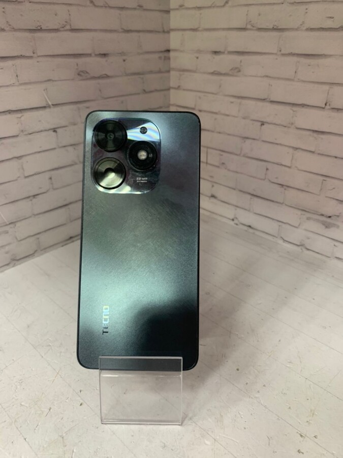 Мобильный телефон Tecno Spark Go 4/64