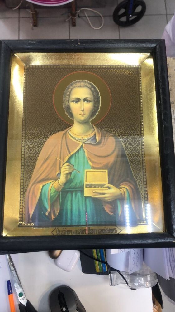 Икона Святой Мученик Пантелеимон