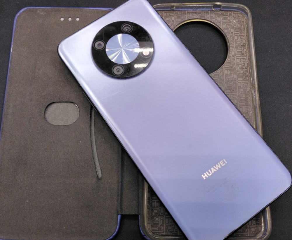 Смартфон Huawei Nova Y90 4/128