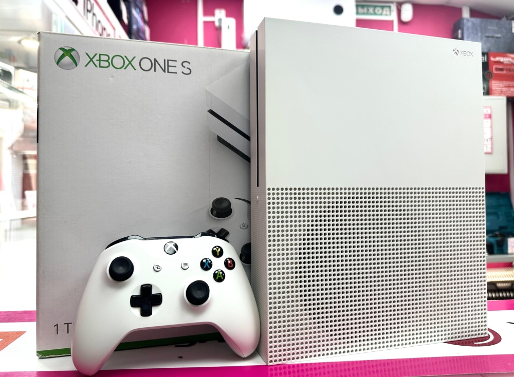 Игровая приставка XBOX ONE S 1TB