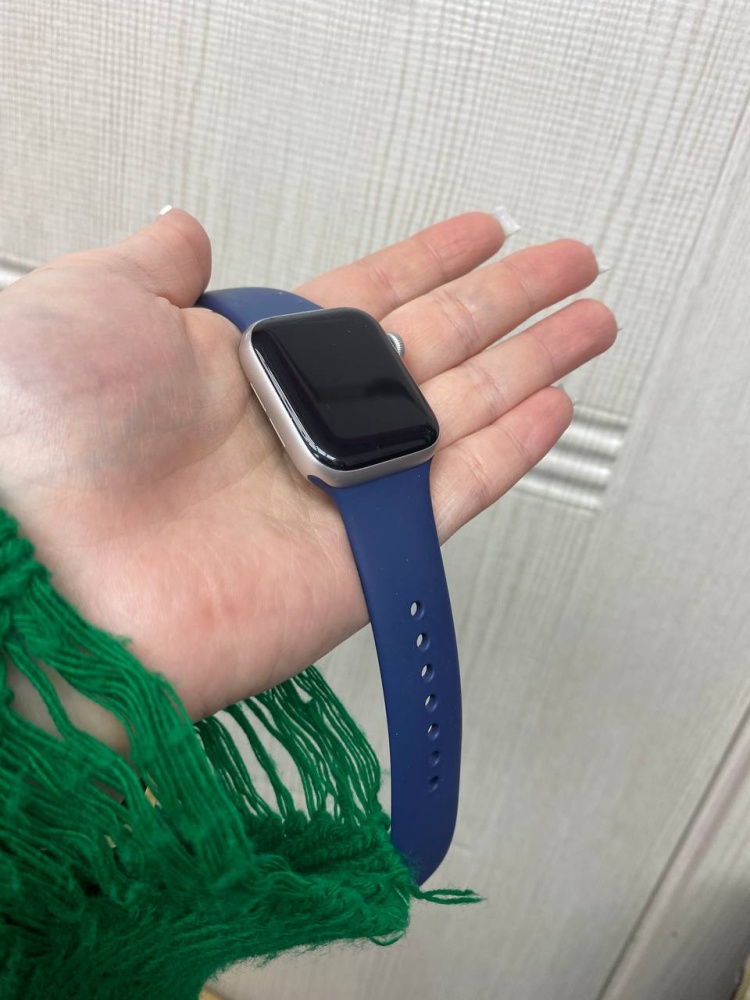 Часы Apple SE2 40mm