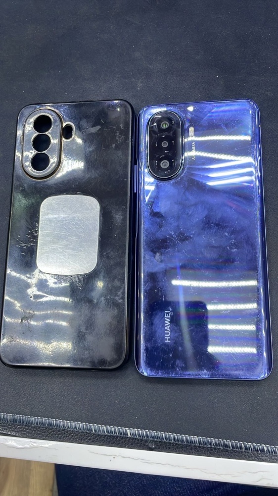 Смартфон Huawei Y70