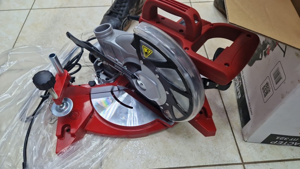 Торцовочная пила Elitech ПТ321