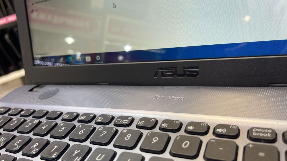 Ноутбук ASUS 4*2,4/4/500/1