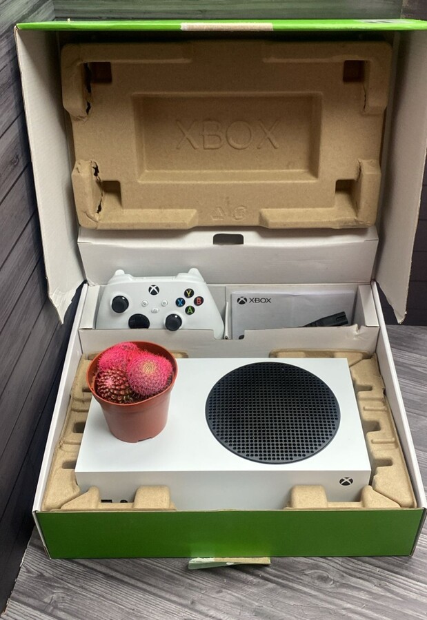 Игровая приставка XBOX Series S 512gb