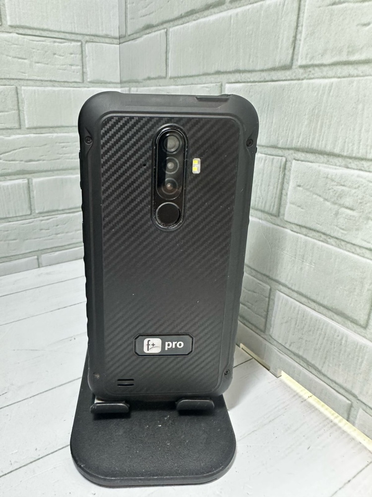 Мобильный телефон Fly R570E 4/64