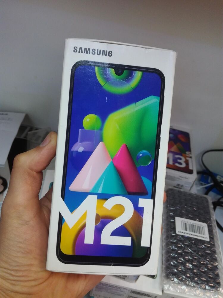 Смартфон Samsung  M21