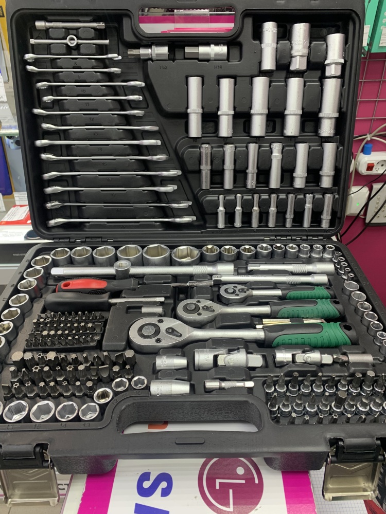 Набор инструментов AVTO LUX /216