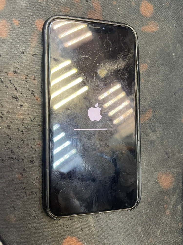 Смартфон iPhone X 64Gb