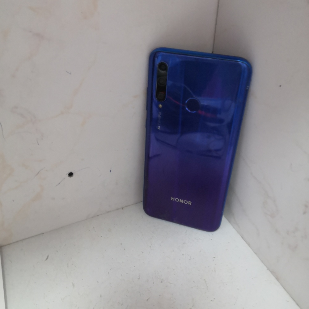 Смартфон Honor 10i 4/128