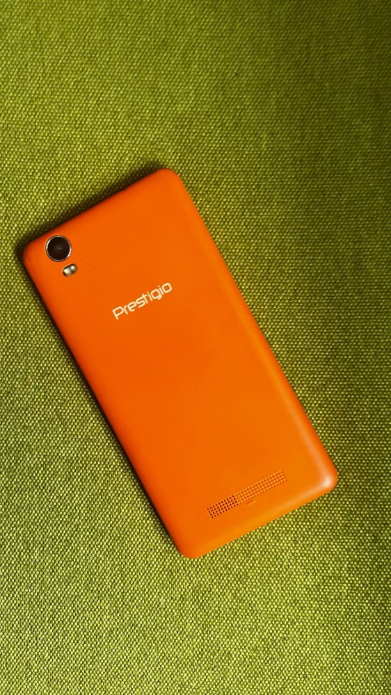 Мобильный телефон Prestigio