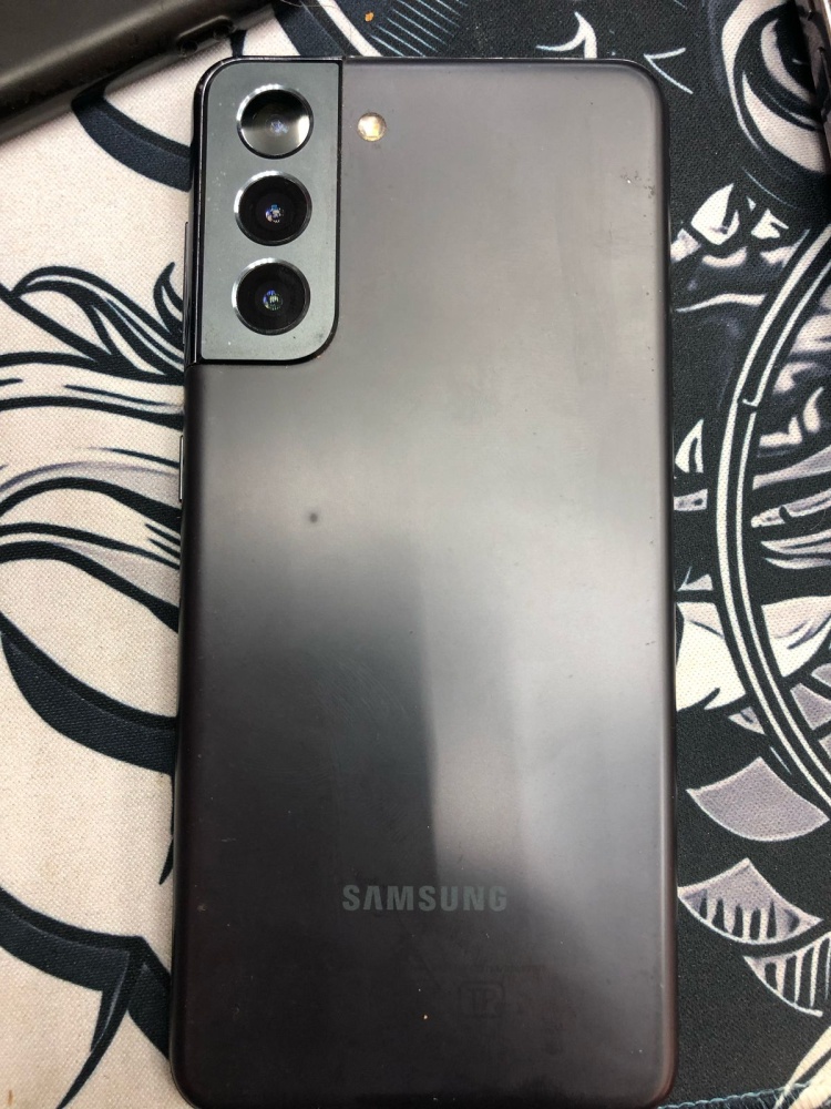 Смартфон Samsung S21 8/128