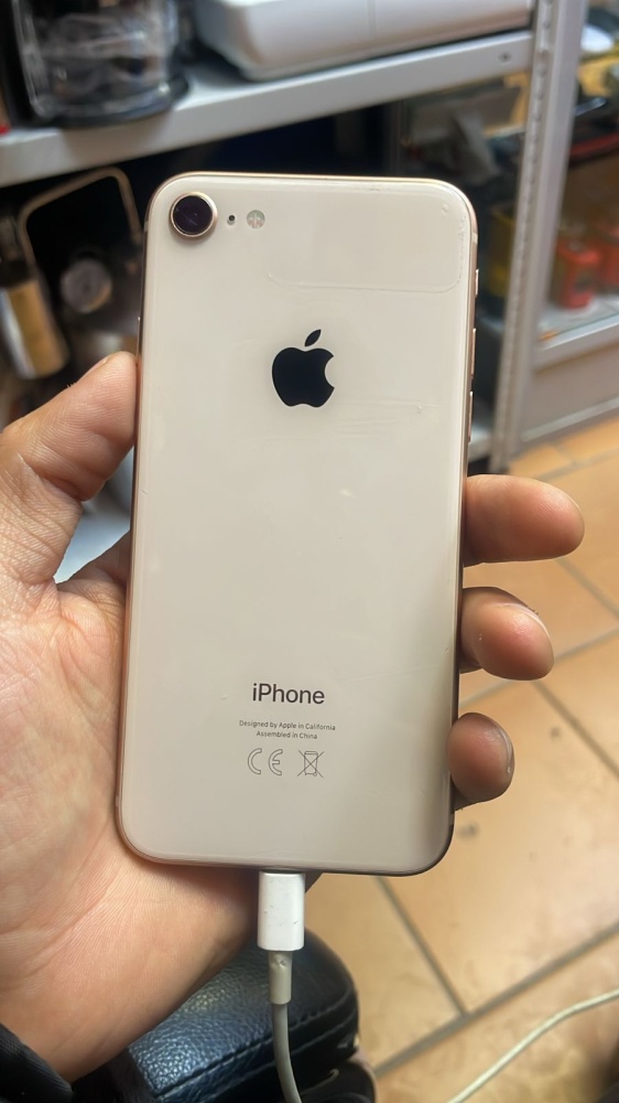 Смартфон iPhone 8 64 Gb