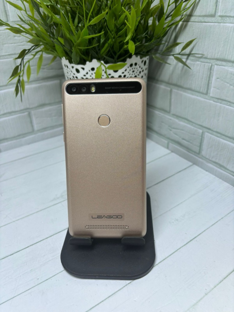 Мобильный телефон Leagoo 16гб