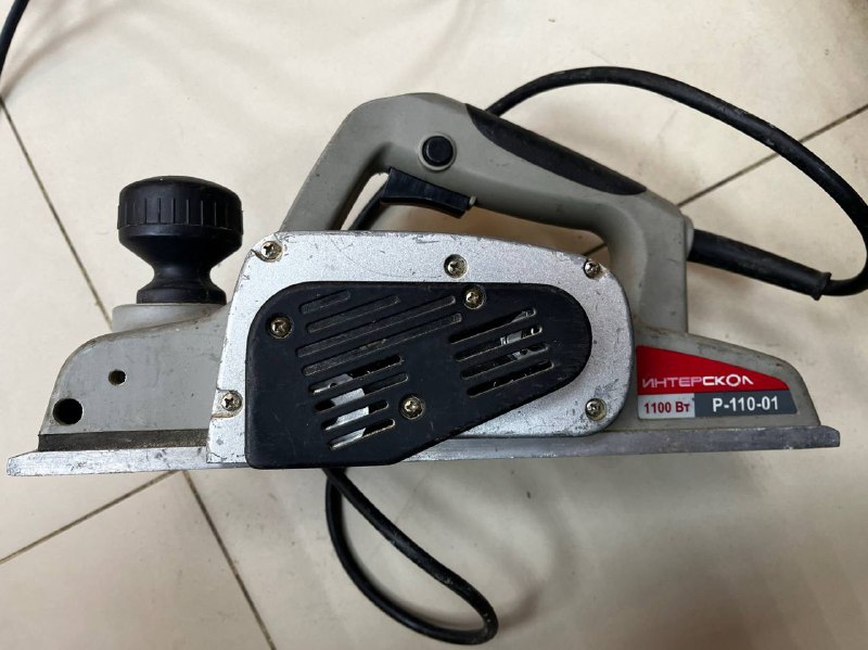 Рубанок Интерскол Р-110-01