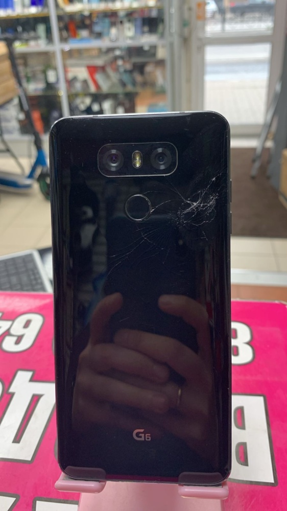 Мобильный телефон LG G6