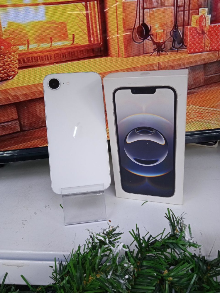 Смартфон iPhone 16e 128 гб, акб 100%