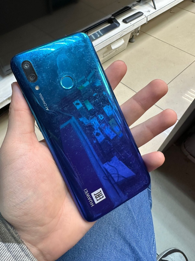 Смартфон Huawei P Smart 2019