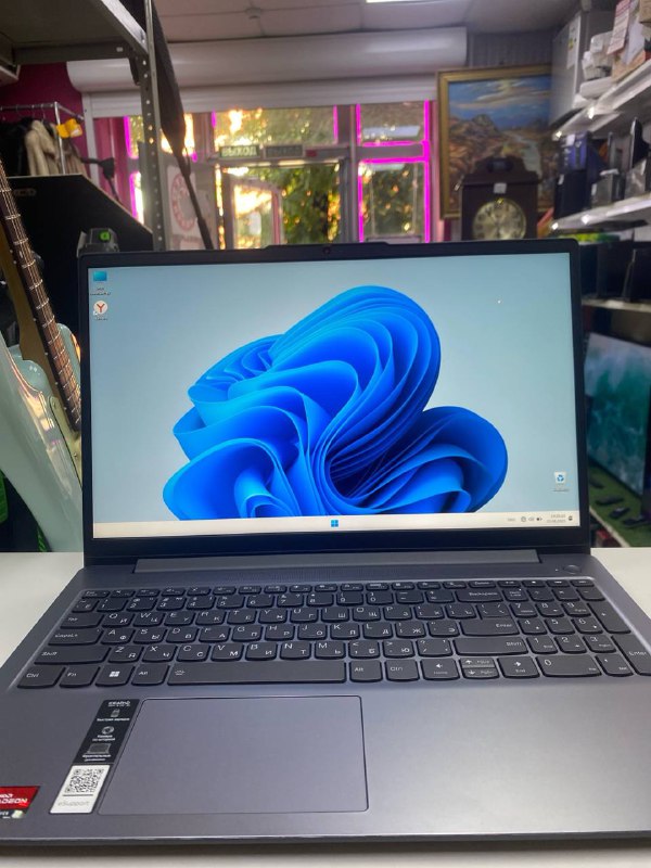 Ноутбук Lenovo IdeaPad 3 Slim 3