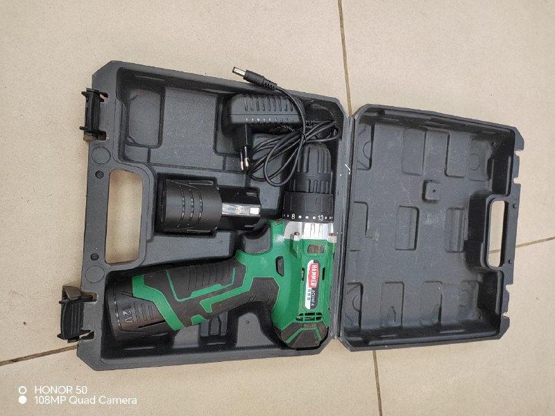 Шуруповерт Hammer