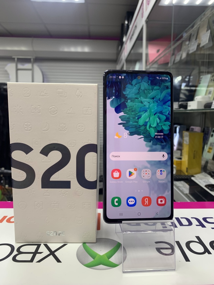Смартфон Samsung S20 FE 6/128GB