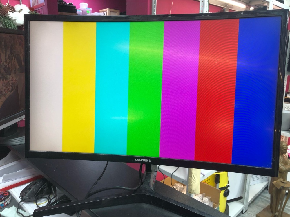 Монитор SAMSUNG C24