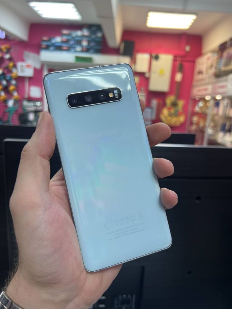 Смартфон Samsung S10 2019