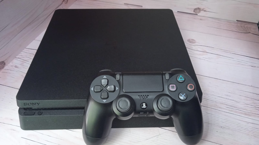 Игровая приставка Sony PlayStation 4 slim
