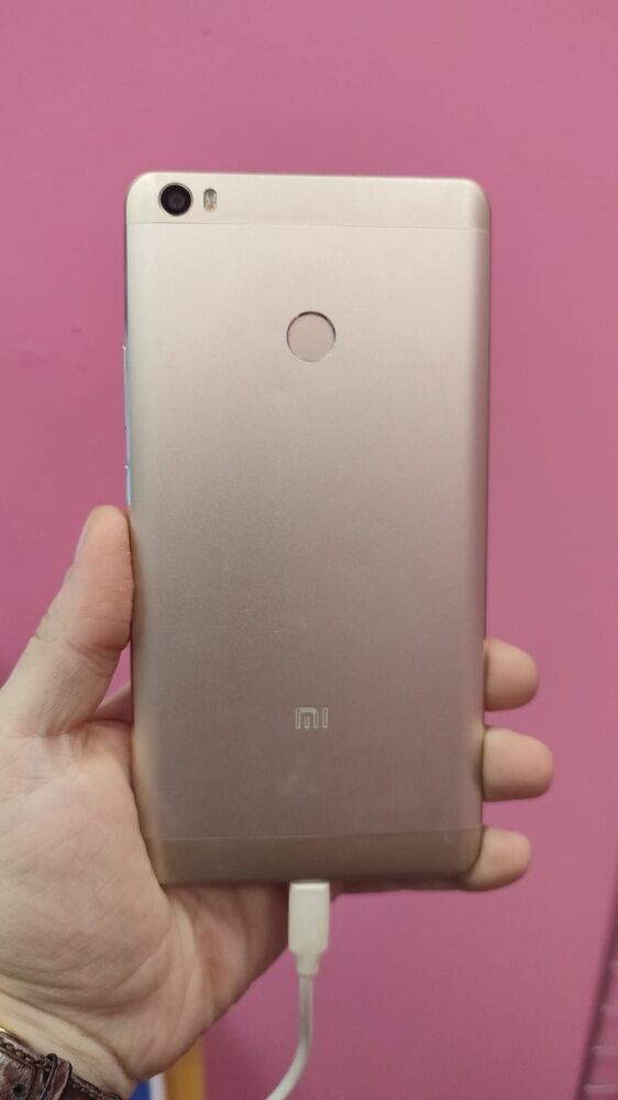 Смартфон Xiaomi mi max