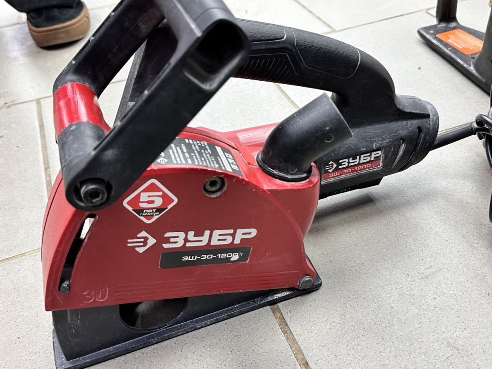 Штроборез Зубр ЗШ-30-1200Т