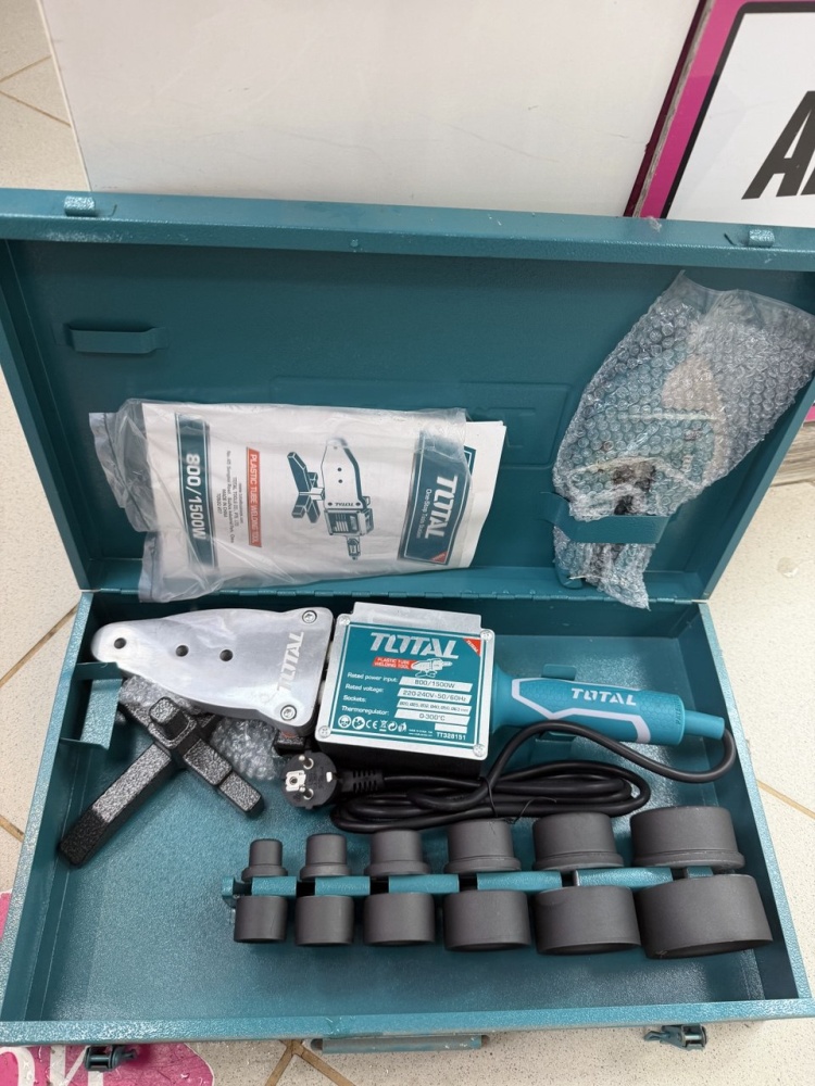 Аппарат  для сварки пластиковых труб TOTAL 800\1500W