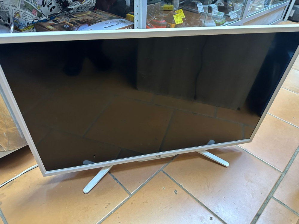 Телевизор JVC 32