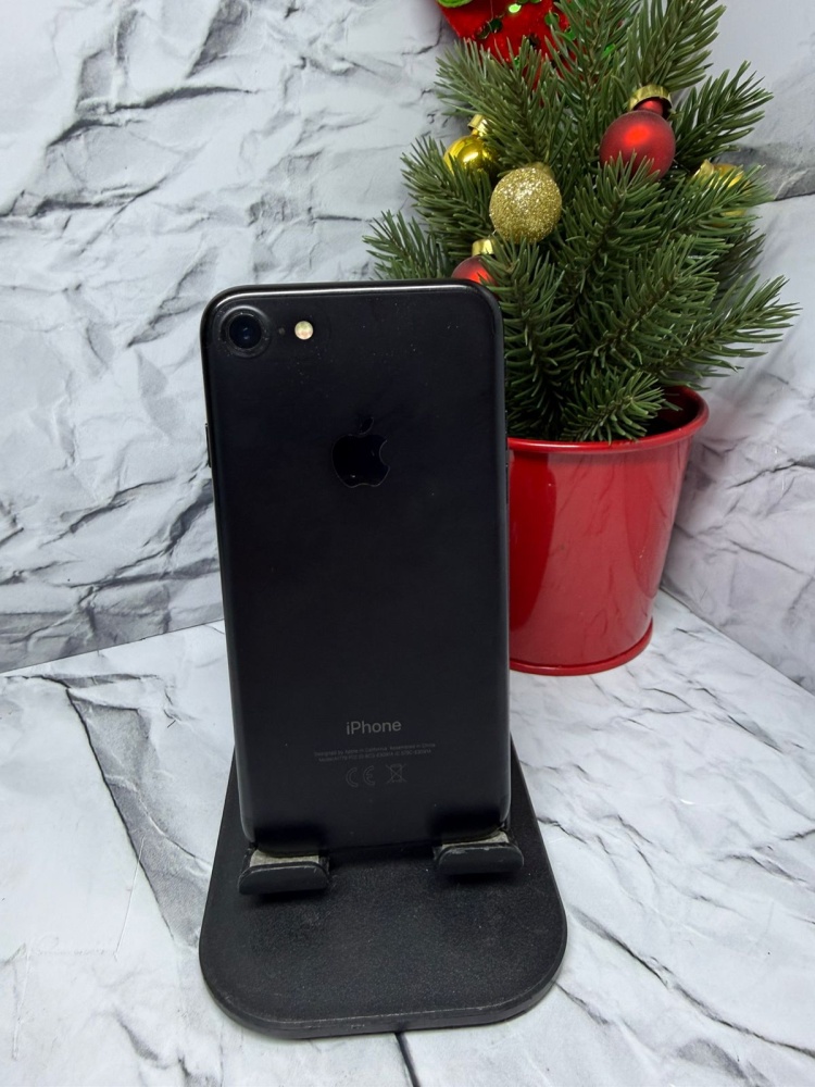 Смартфон iPhone 7 32Gb