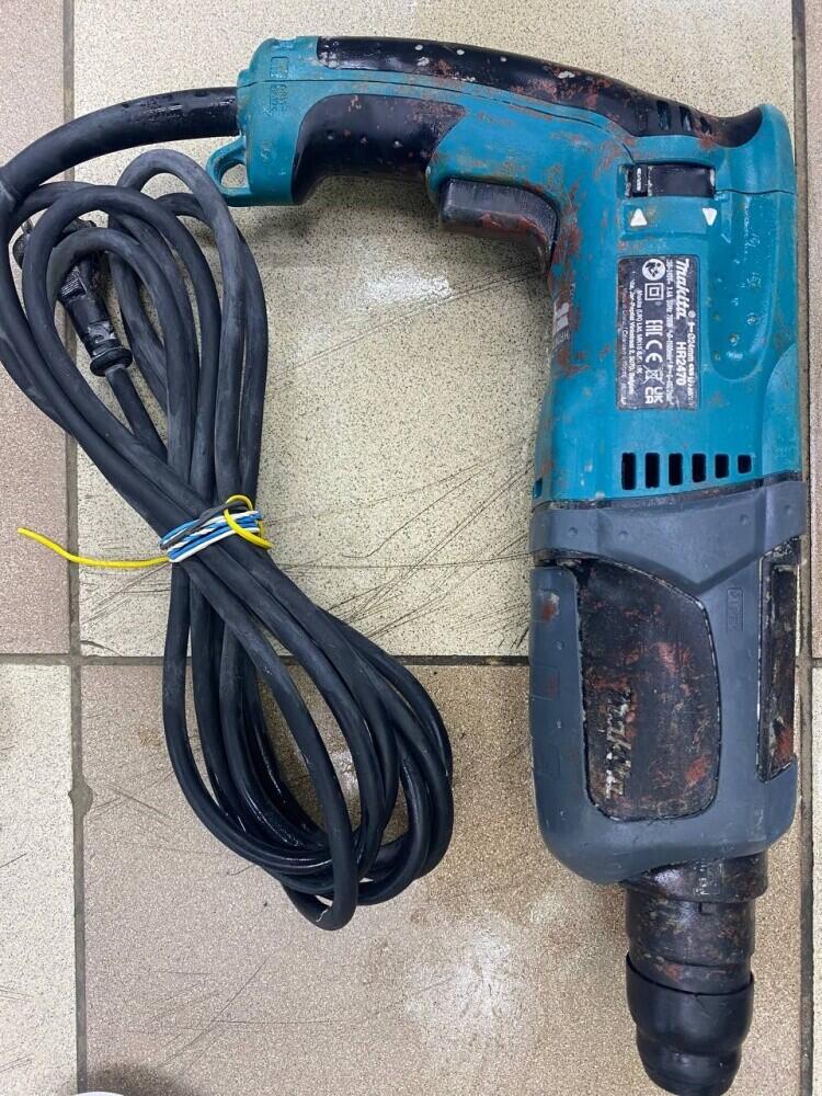 Перфоратор Makita HR2470