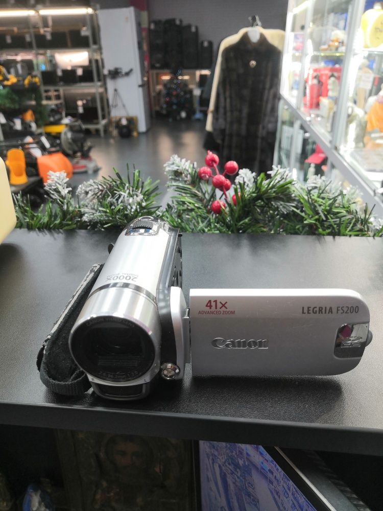 Видеокамера Canon legria ls200