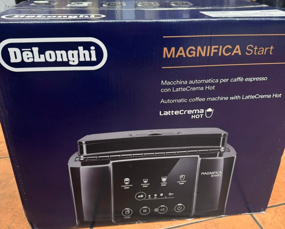 Кофемашина DeLonghi DLECAM220.60.B