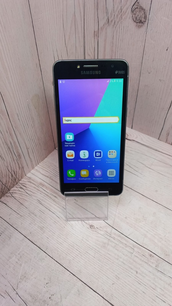 Смартфон Samsung J2