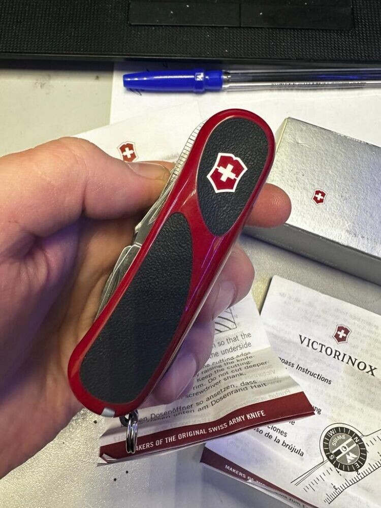 Нож Evolution S54 Vitorinox