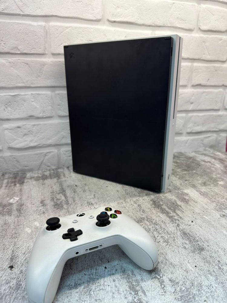 Игровая приставка XBOX ONE S 500GB