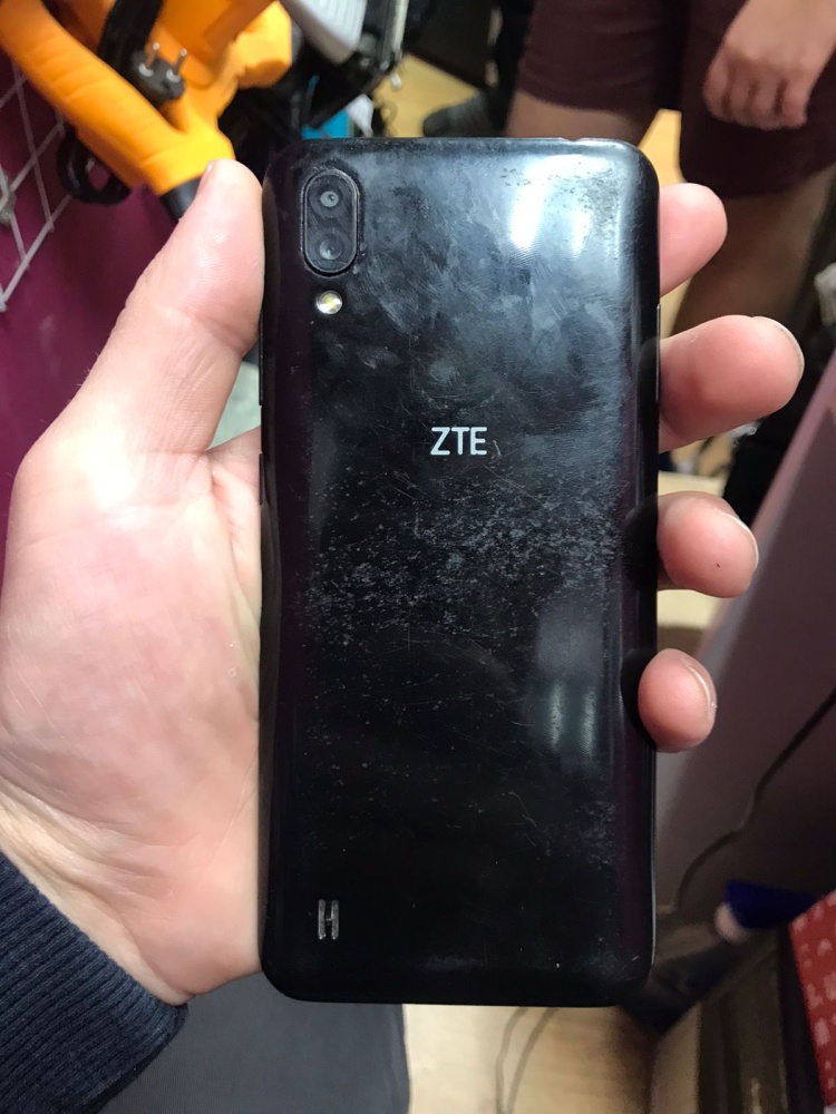 Мобильный телефон ZTE