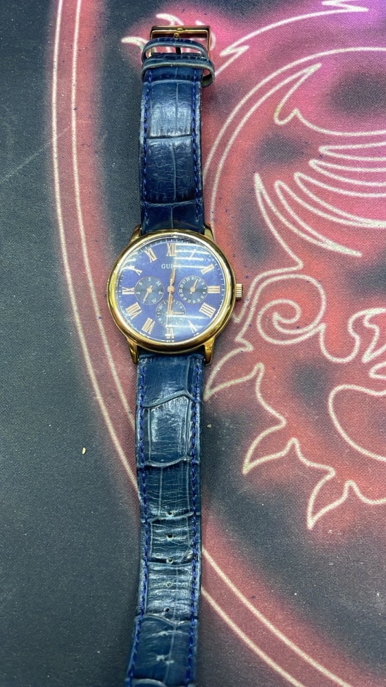 Часы GUESS 0496G4