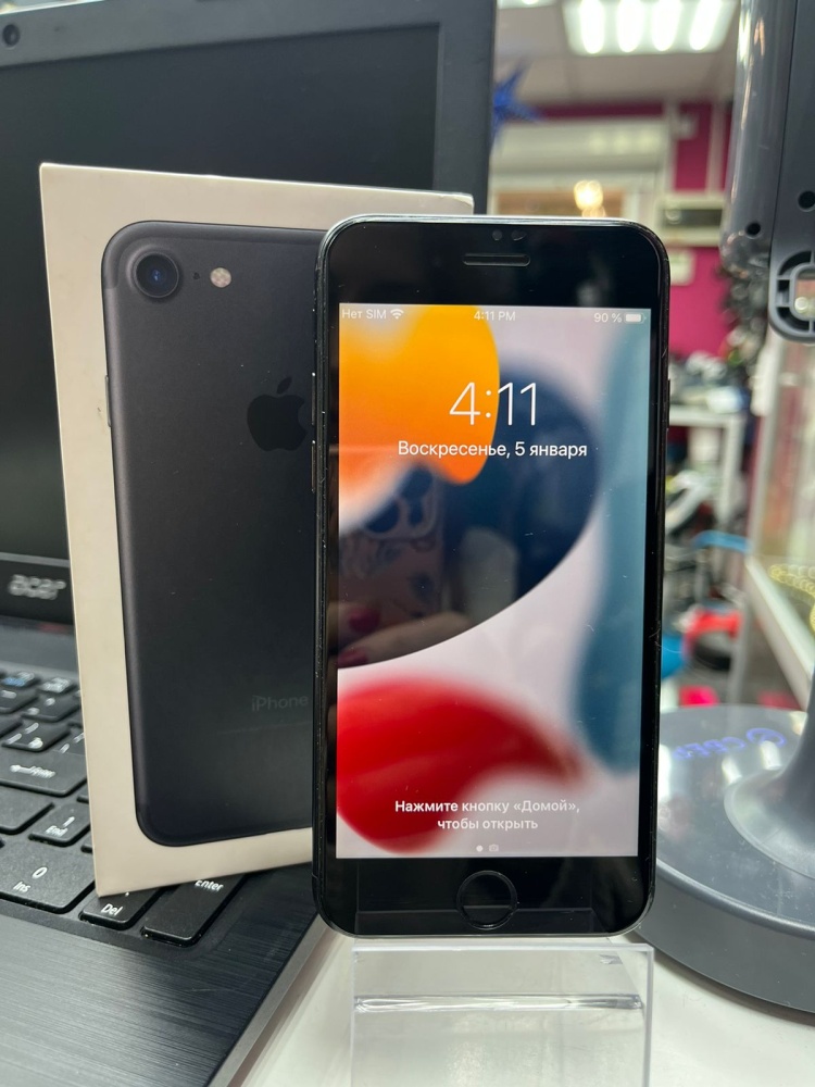 Смартфон iPhone 7 32Gb