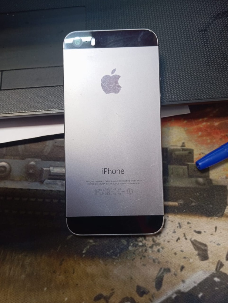 Смартфон iPhone 5S